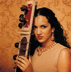 Anoushka Shankar 2001.jpg